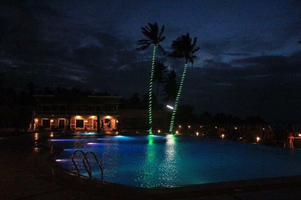 Lagoon Beach Resort Gitagun 外观 照片